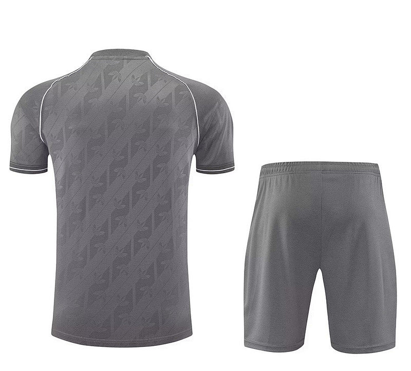 Ensemble Real Madrid Gris Prématch 25/26