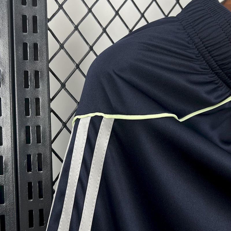 Short Real Madrid Extérieur 25/26
