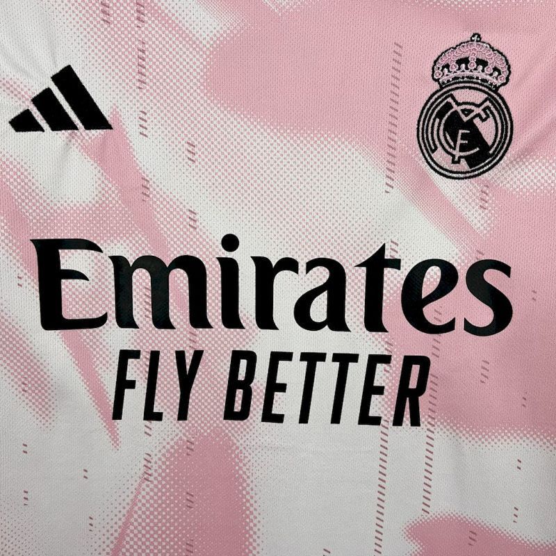 Real Madrid Pink Jersey 24/25 (2)
