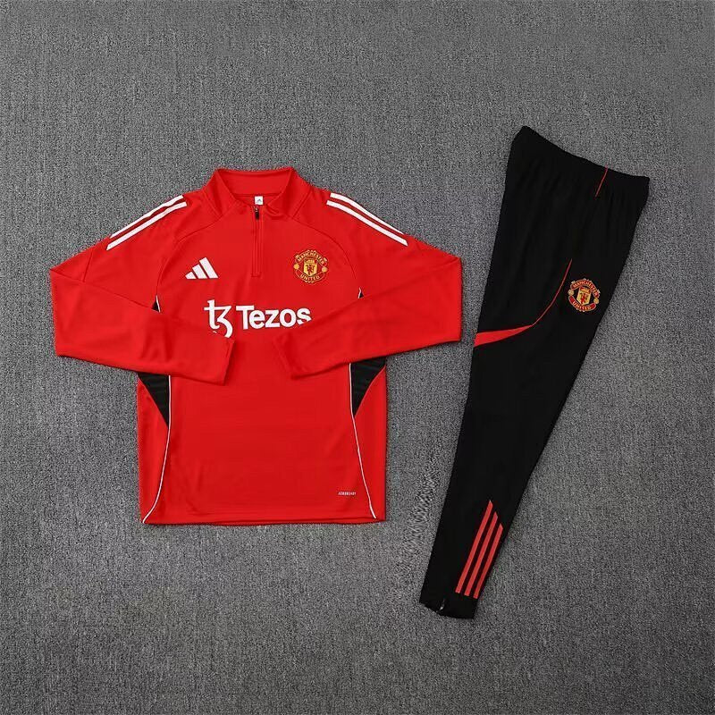 Survêtement Manchester United Rouge 25/26 (4)