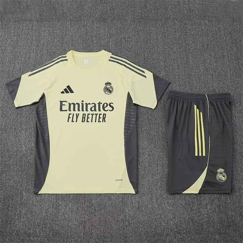 Ensemble Real Madrid Jaune Prématch 25/26