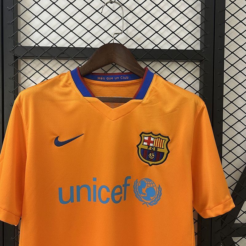 FC Barcelona Away Retro Jersey 2006/07