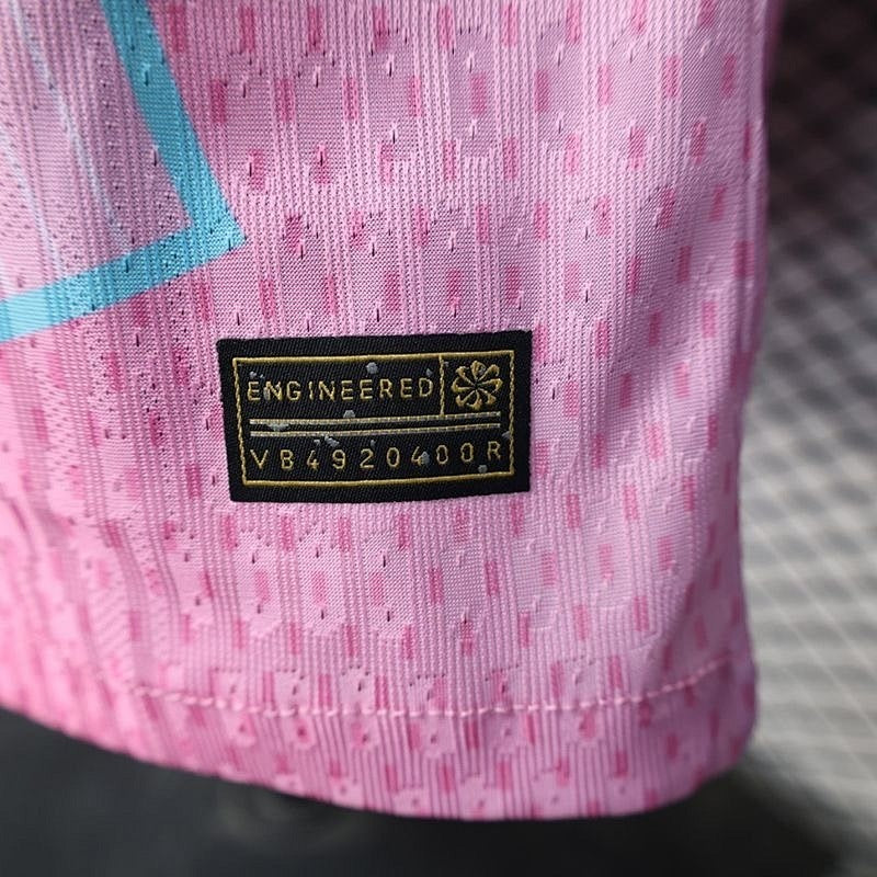 Camiseta FC Barcelona Rosa Edición Especial Versión Player 25/26