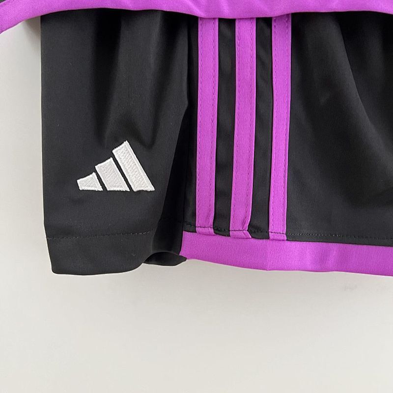 Ensemble Enfant Bayern Munich Extérieur 23/24