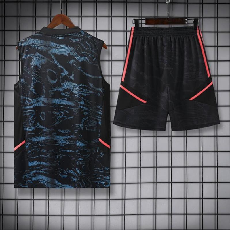 Arsenal Tank Top 23/24 (5)