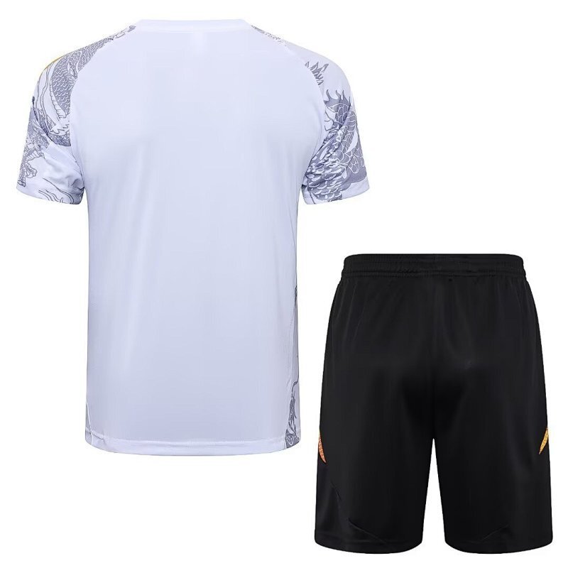 Ensemble Real Madrid Prématch 24/25 (9)