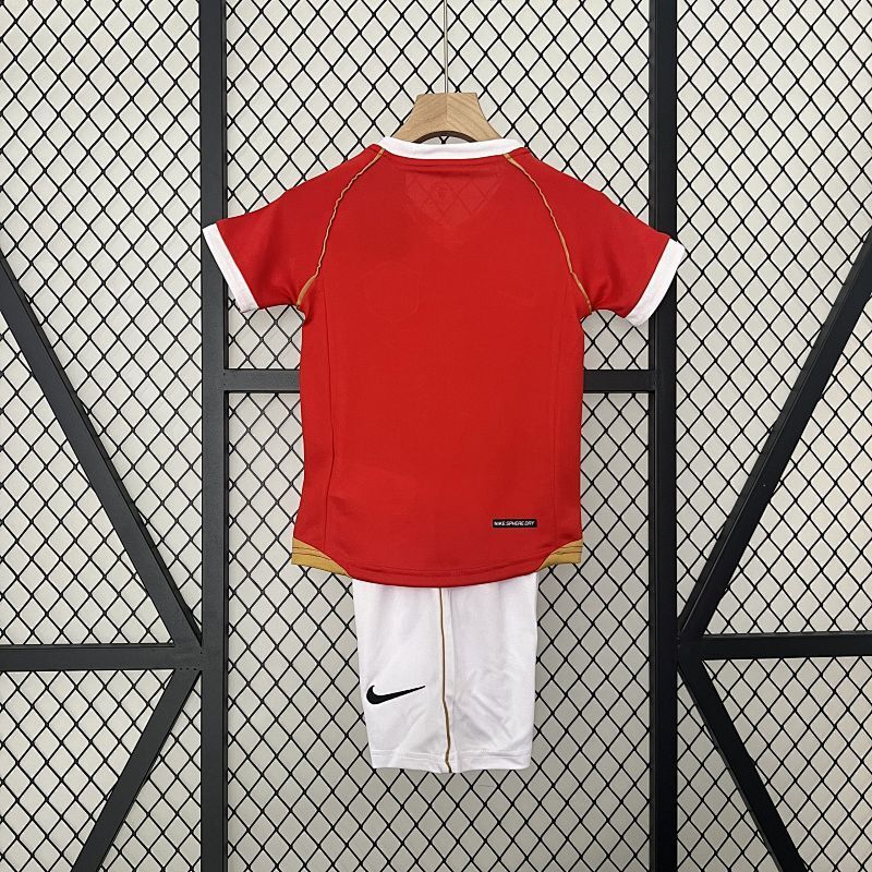 Conjunto Niño Manchester United Local 06/07