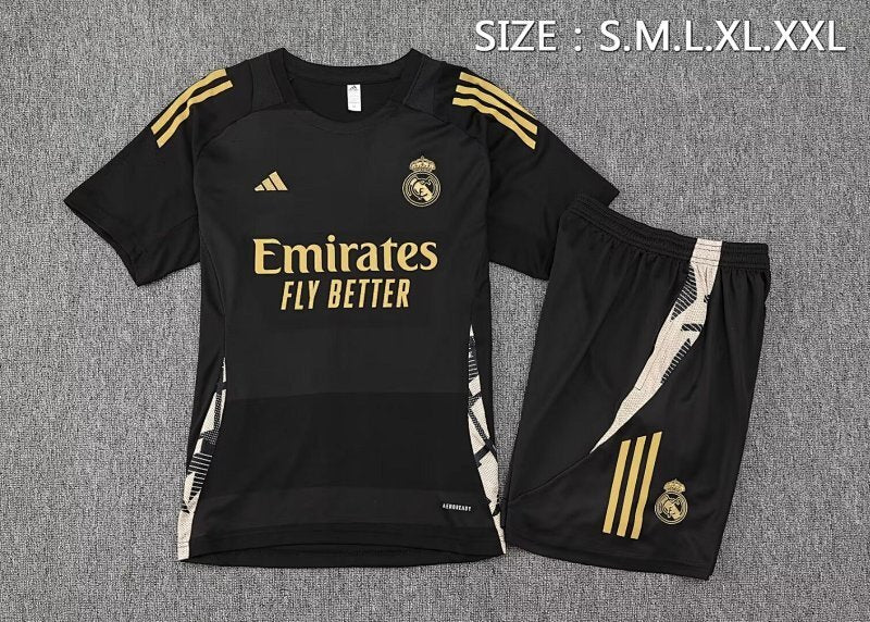 Ensemble Real Madrid Prématch 24/25 (11)