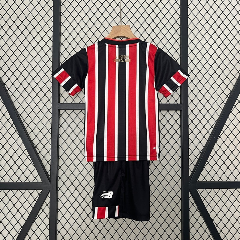 Ensemble Enfant São Paulo Extérieur 24/25