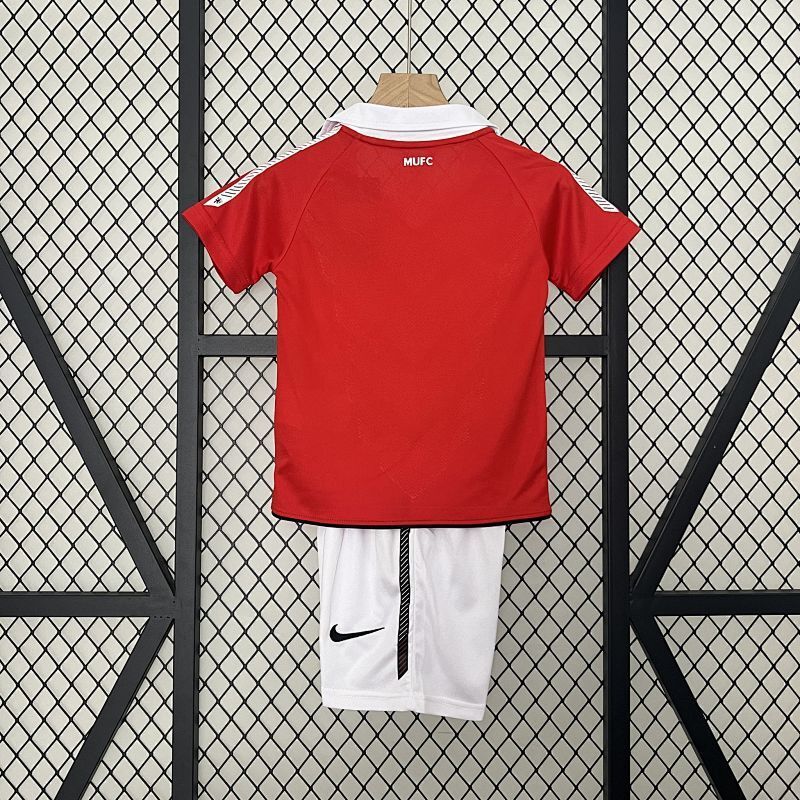 Manchester United Home Kids Kit 10/11