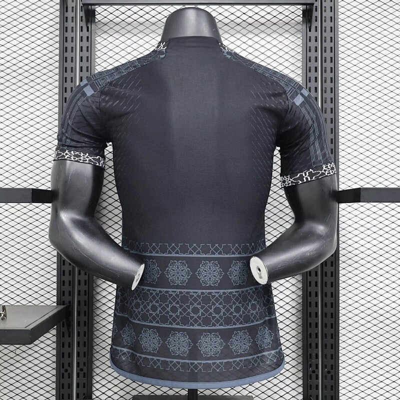 Real Madrid Black Player Version Jersey 24/25 (3)