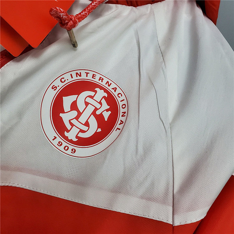 Coupe-vent International redwhite 20/21