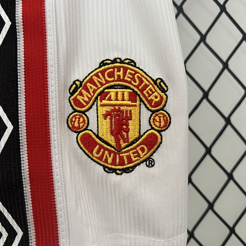 Ensemble Enfant Manchester United Domicile 98/99