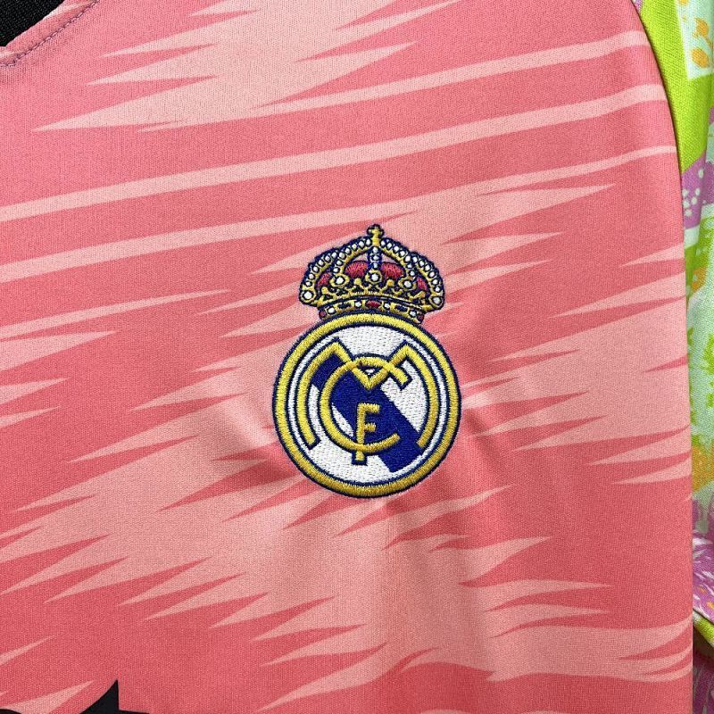 Maillot Real Madrid Rose Prématch 25/26