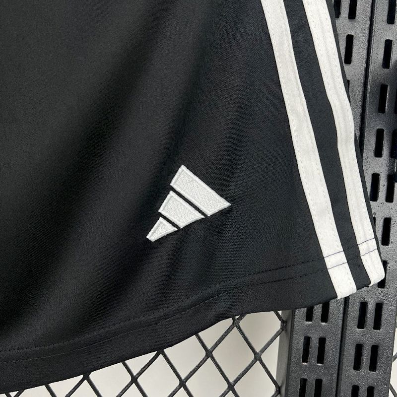 Manchester United Shorts 25/26 (2)