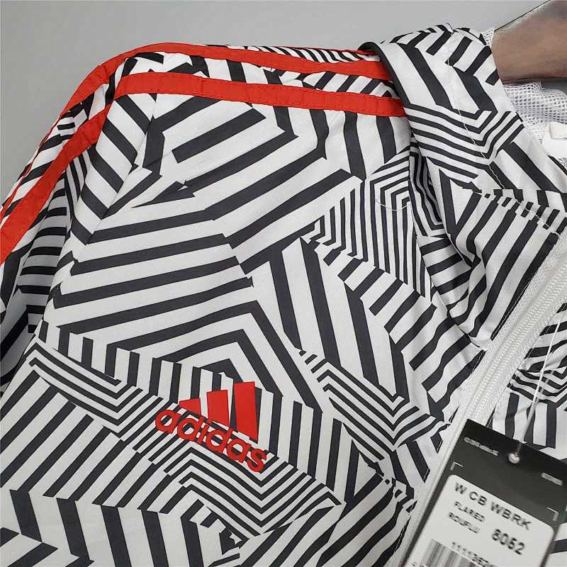 Chándal Manchester United Negro Blanco 21/22