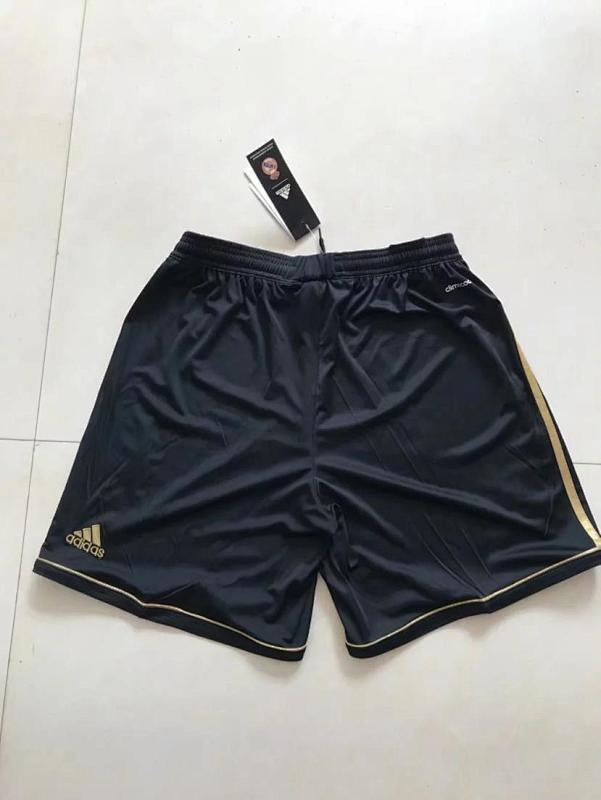 Short Real Madrid 25/26