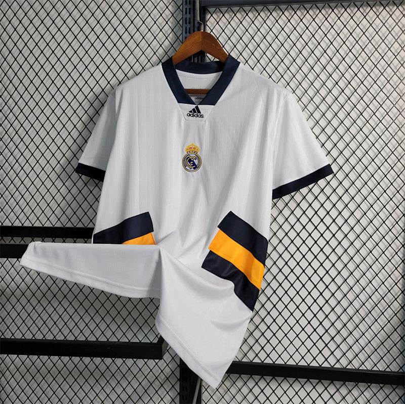 Real Madrid White Jersey 23/24 (3)