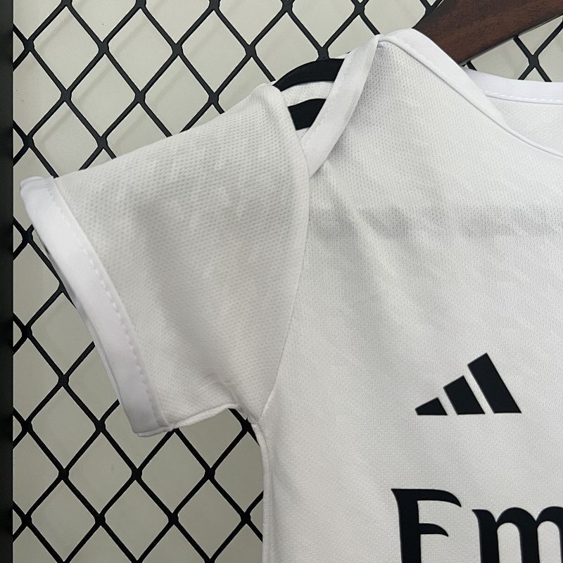Ensemble Enfant Real Madrid Domicile 24/25