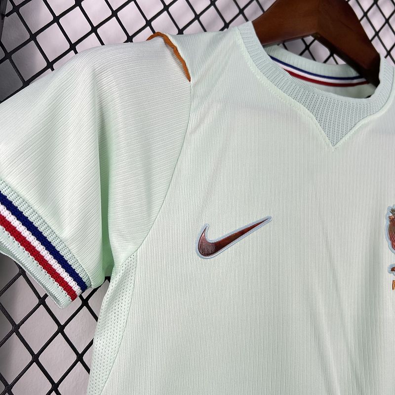 Conjunto Francia Niño Visitante 2026