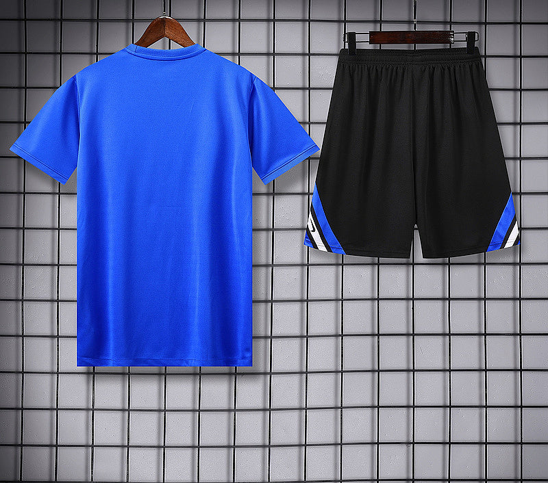 Ensemble Inter Milan Bleu Prématch 25/26 (2)