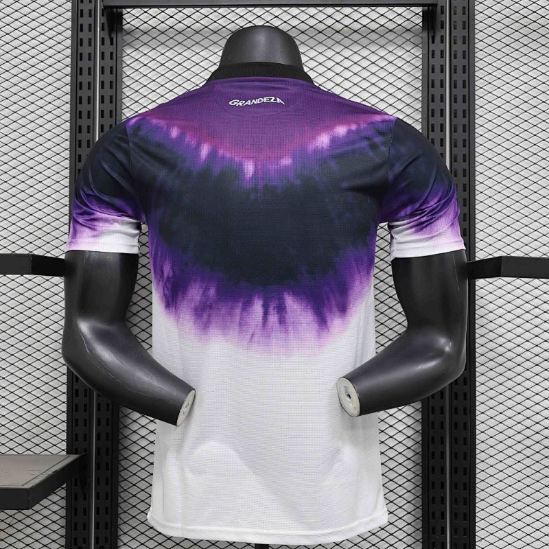 Maillot Real Madrid Prématch 24/25