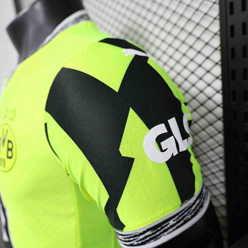 Camiseta Borussia Dortmund Verde Versión Player 25/26