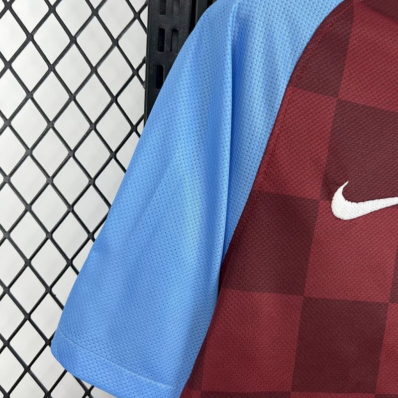 Aston Villa Retro Jersey 11/12