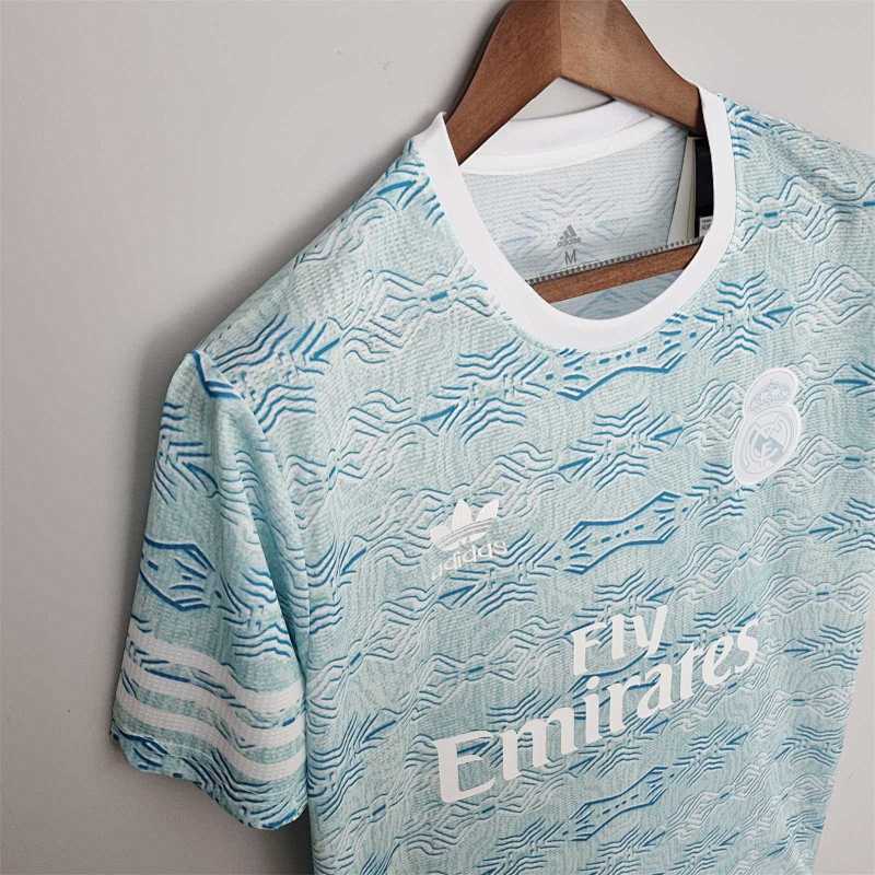 Real Madrid Jersey 22/23 (2)
