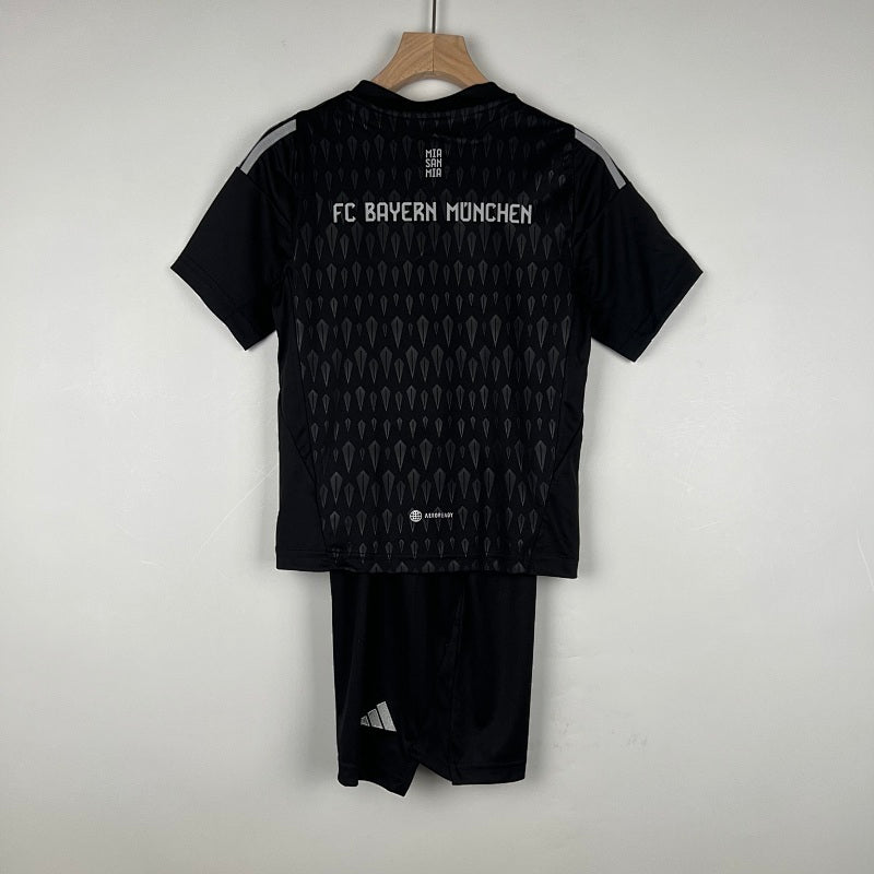 Ensemble Enfant Bayern Munich Gardien 23/24
