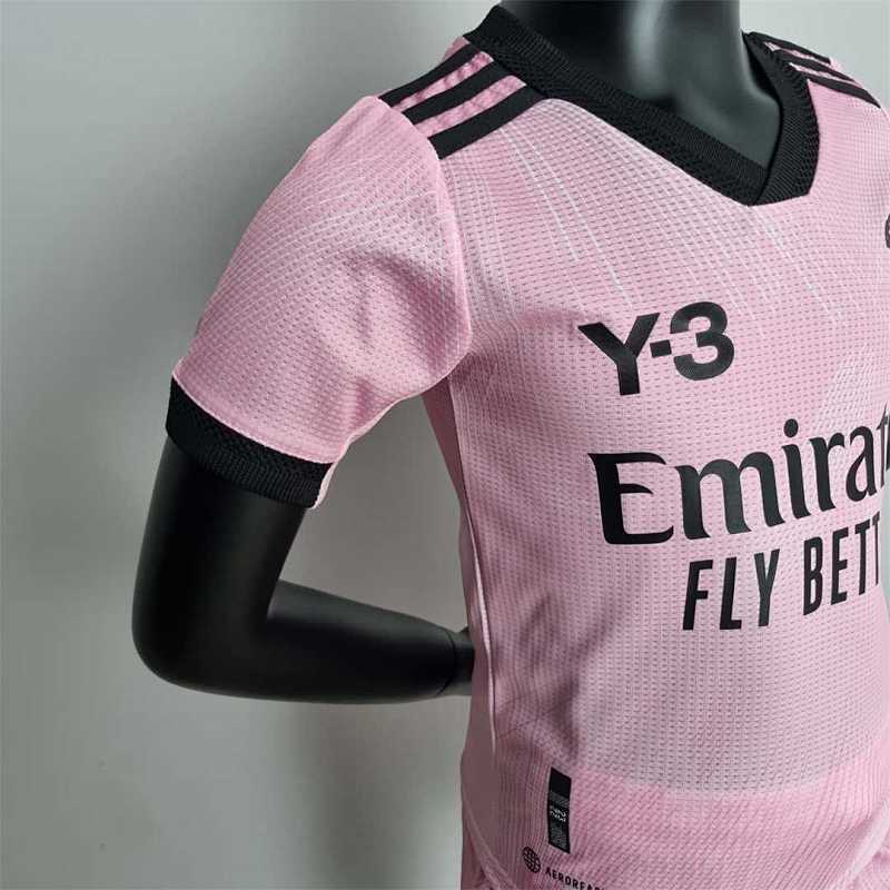 Real Madrid Pink Kids Kit 22/23