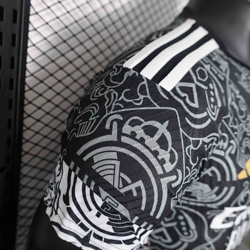 Camiseta Real Madrid Concept Negro Versión Player 23/24