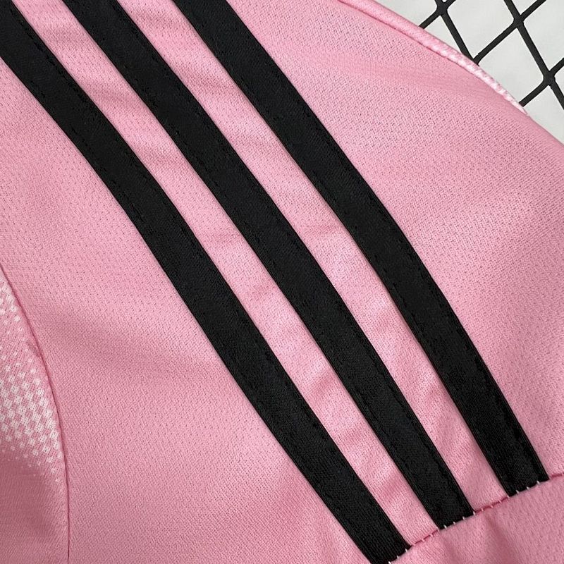 Maillot Real Madrid Rose 24/25 (2)