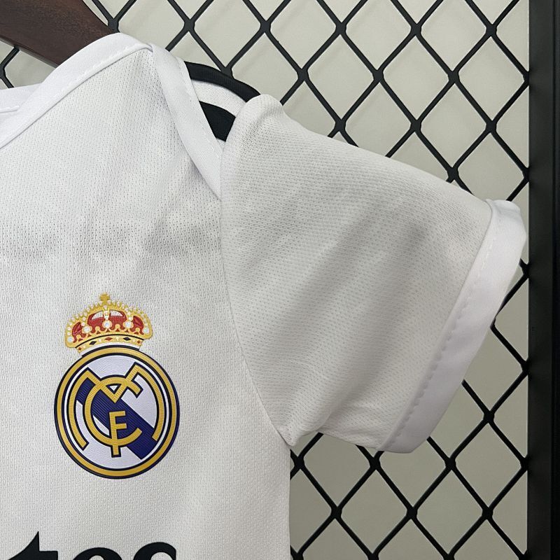 Ensemble Enfant Real Madrid Domicile 24/25
