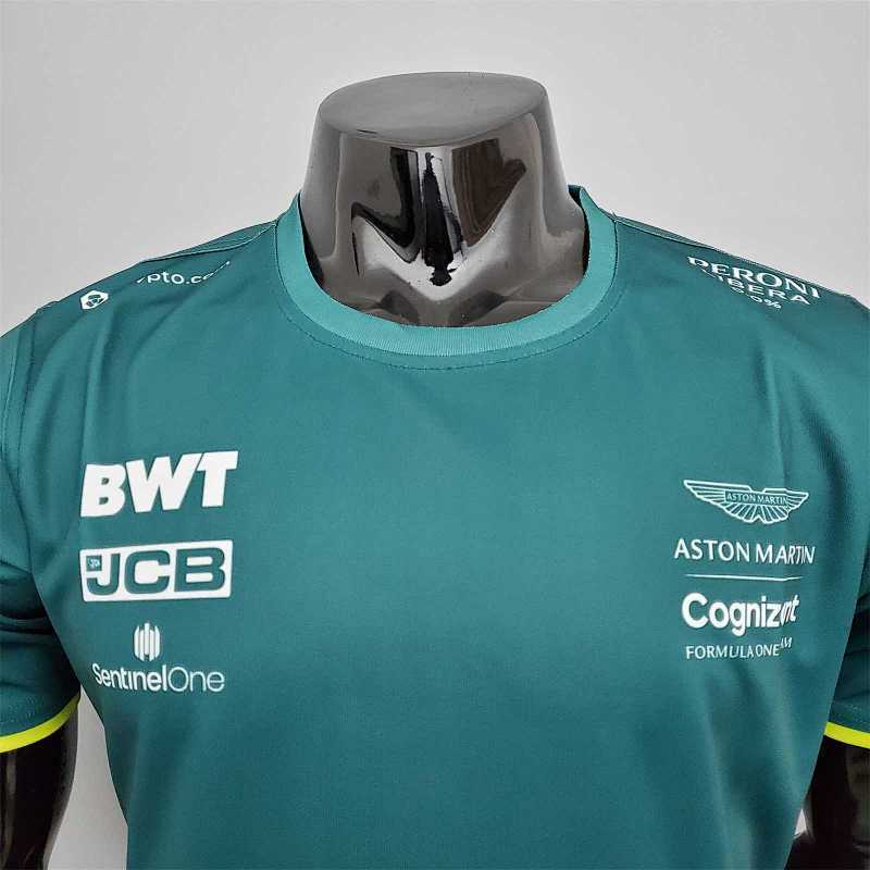 Maillot traffic jam; Aston 25/26