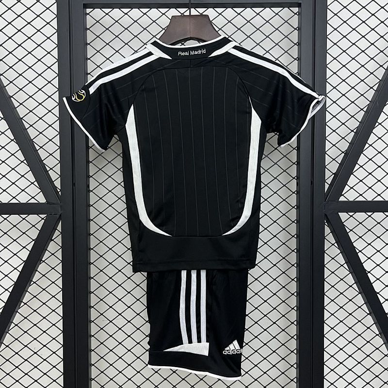 Conjunto Niño Real Madrid Visitante 06/07