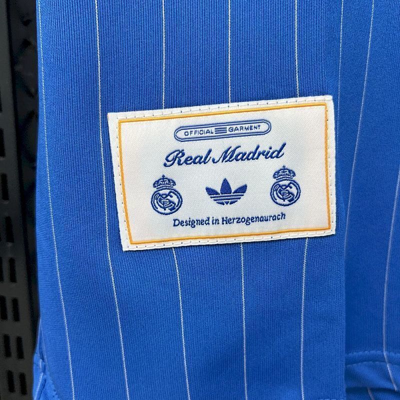 Maillot Real Madrid Bleu 25/26 (3)
