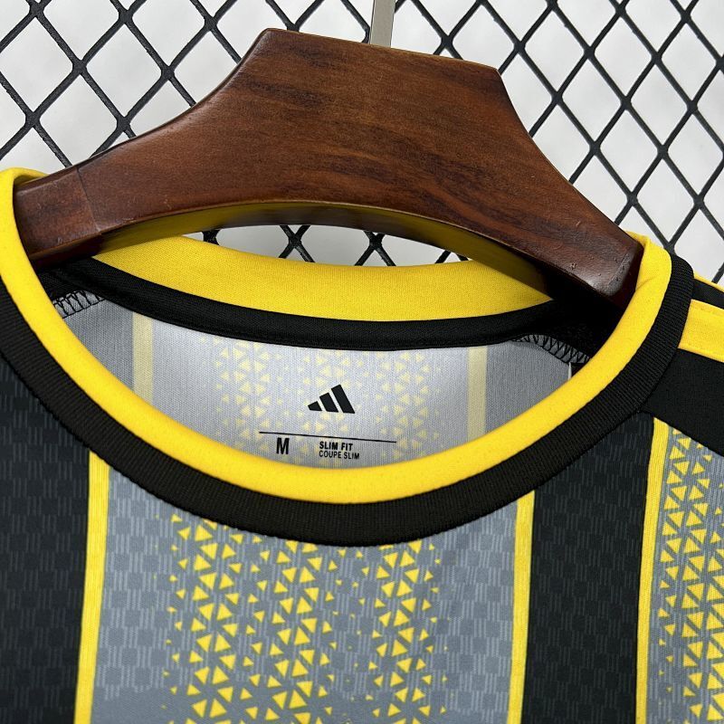 Algeria Grey Pre-Match Jersey 2026