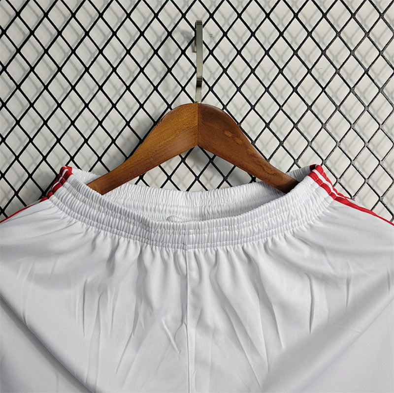 Short Internacional Domicile 23/24