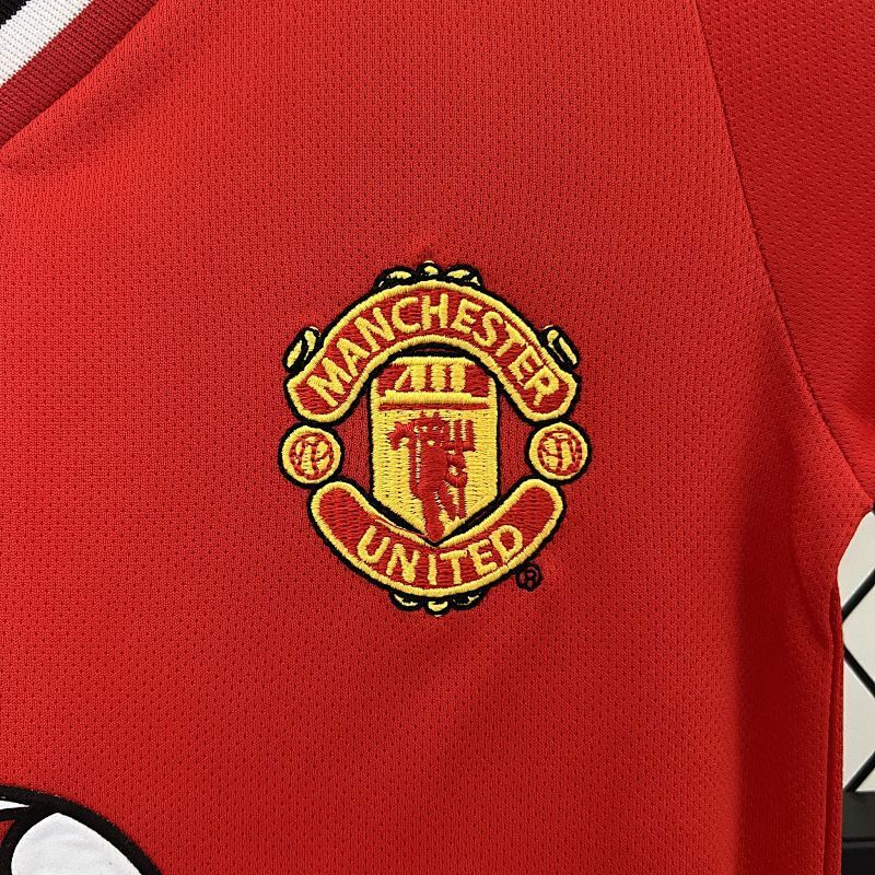 Manchester United Home Kids Kit 00/01