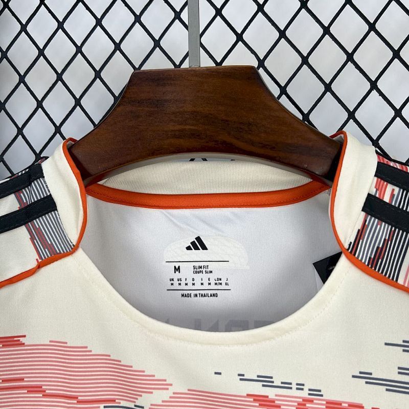 Camiseta Bayern Múnich Visitante 25/26