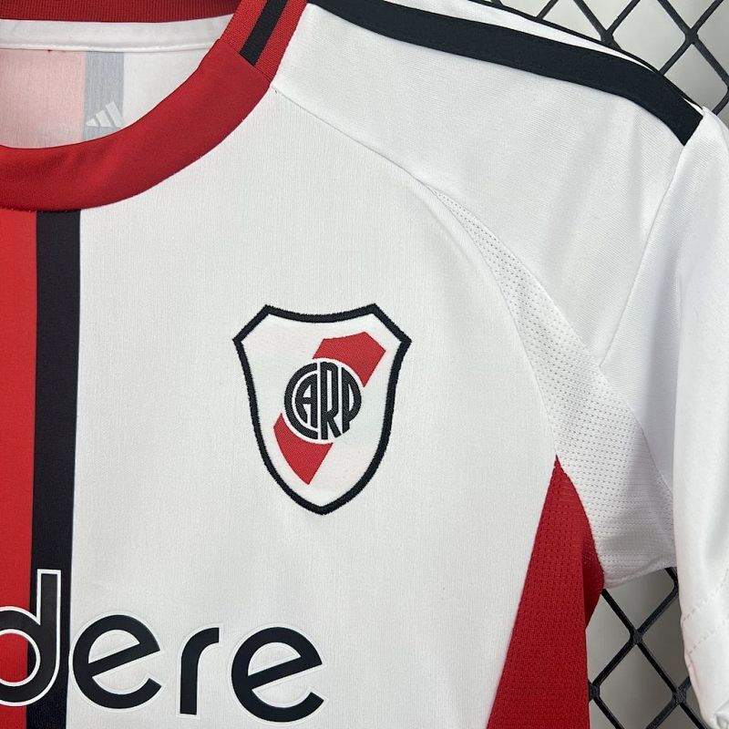 Ensemble Enfant River Plate Third 25/26