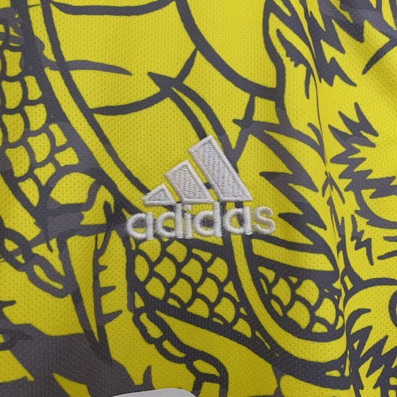 Camiseta Real Madrid Amarillo Dragon Amarillo Edición Especial 25/26 (2)