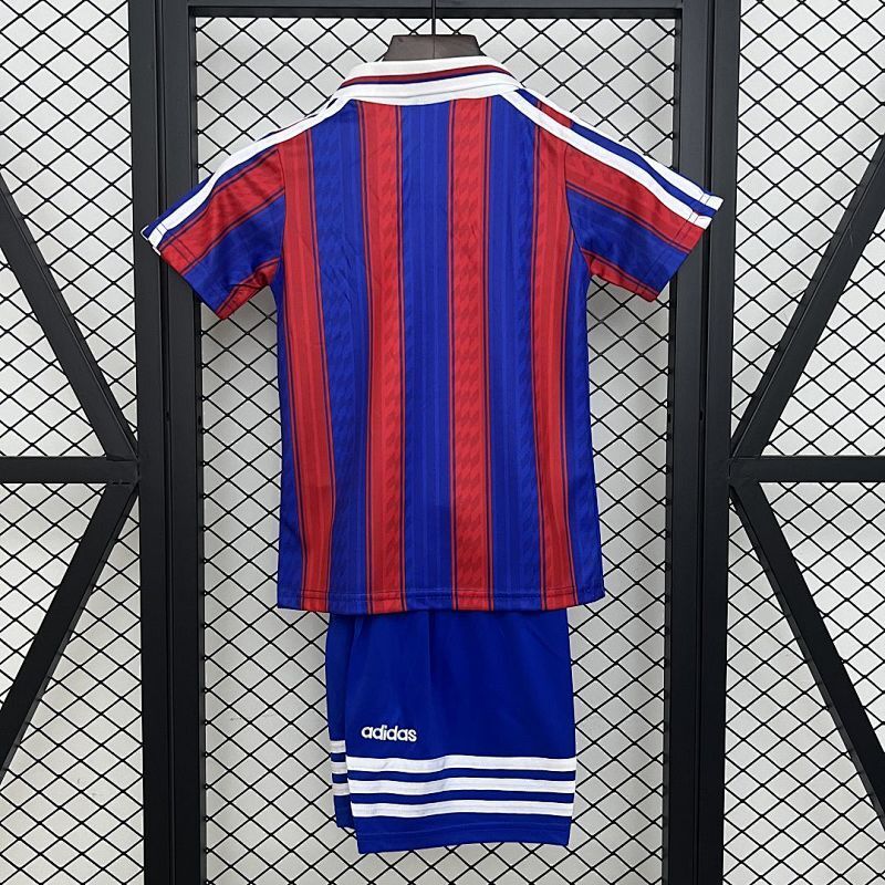 Conjunto Bayern Múnich Local Niño