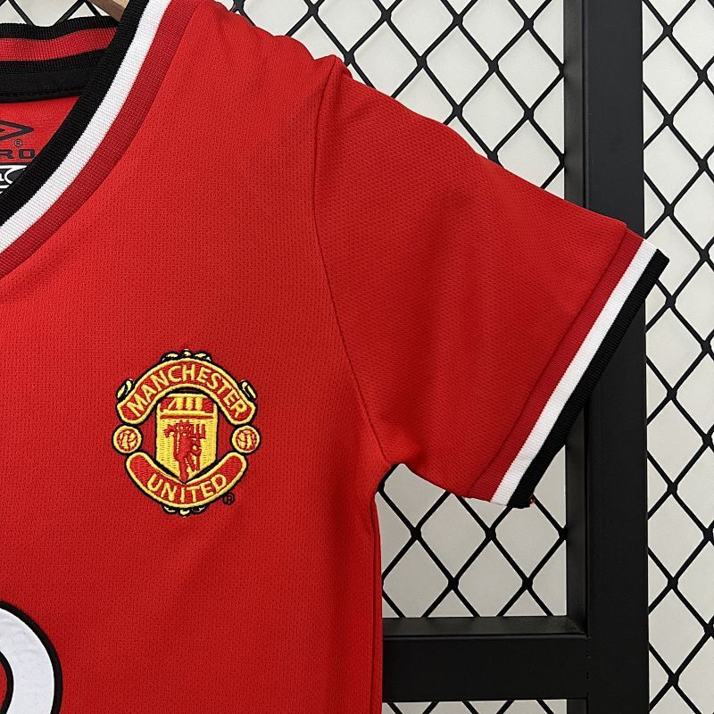 Manchester United Home Kids Kit 00/01