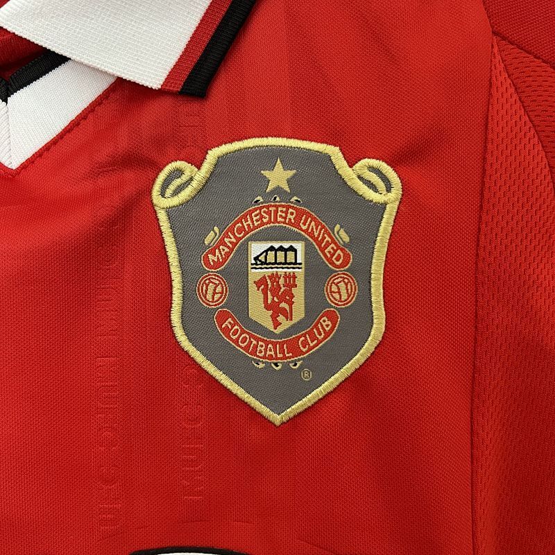 Manchester United Kids Kit 99/00
