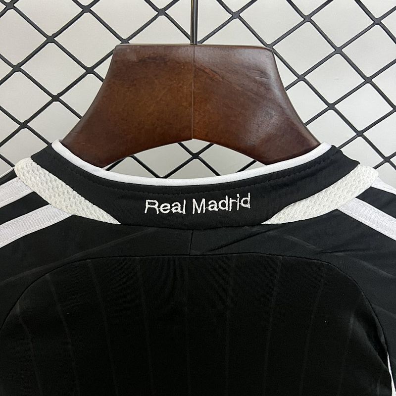 Conjunto Niño Real Madrid Visitante 06/07