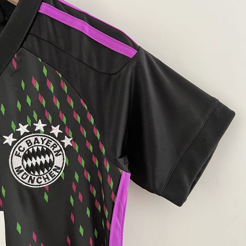 Ensemble Enfant Bayern Munich Extérieur 23/24