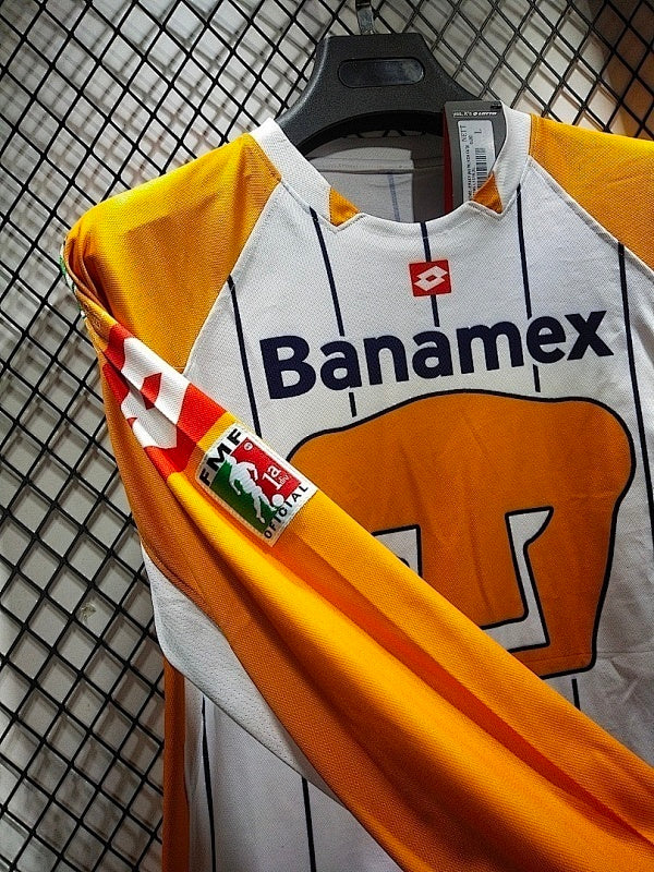 Maillot Pumas UNAM Domicile Rétro 2004