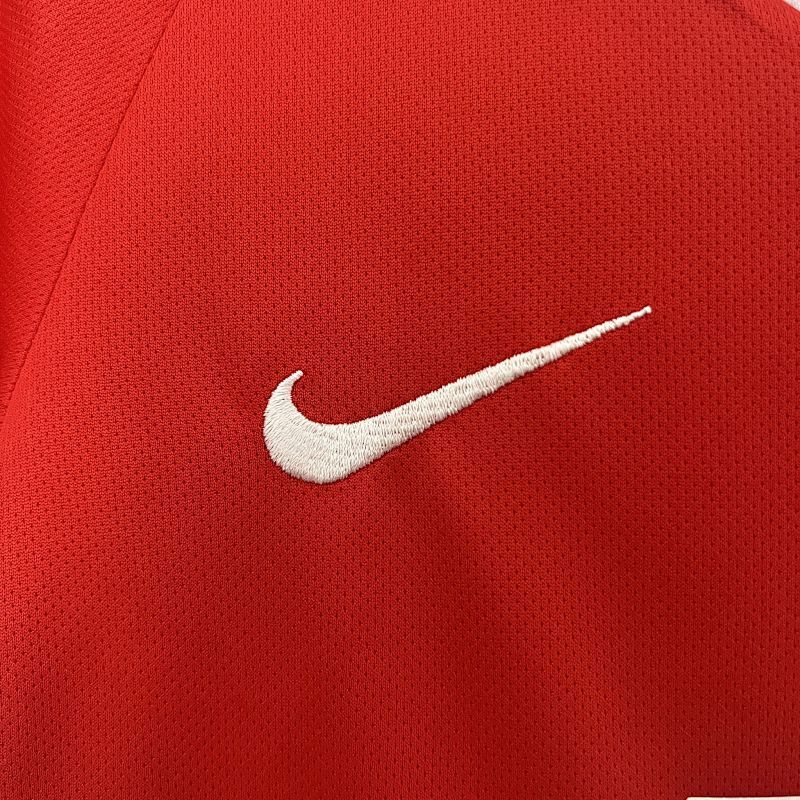 Manchester United Home Kids Kit 10/11